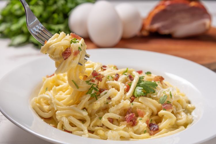 Rahasia Lezat! Resep Spaghetti Carbonara Gurih & Creamy Ala Restoran Italia
