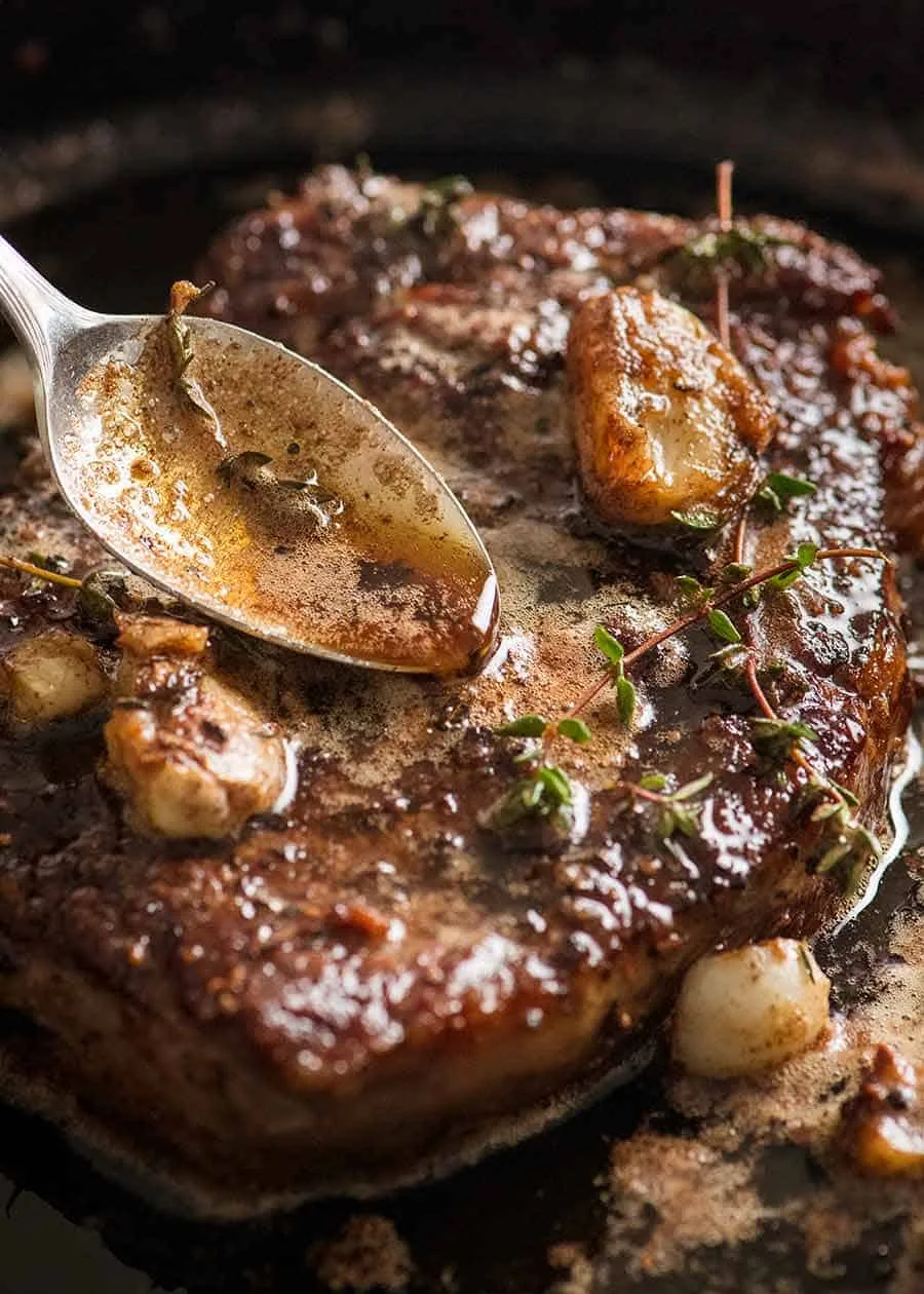 Beef Steak dengan Saus Jamur (Mushroom Sauce)